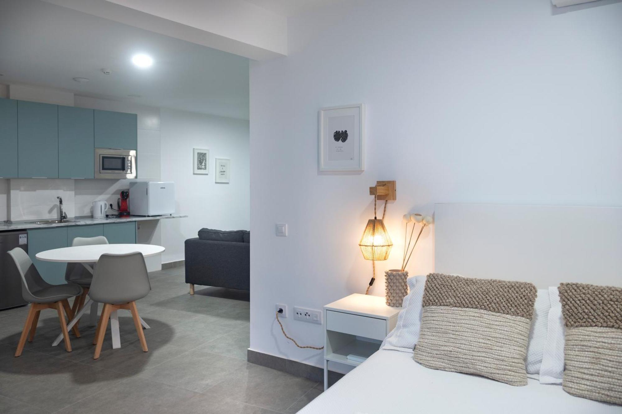 Apartamentos La Tahona Cádiz Exteriör bild