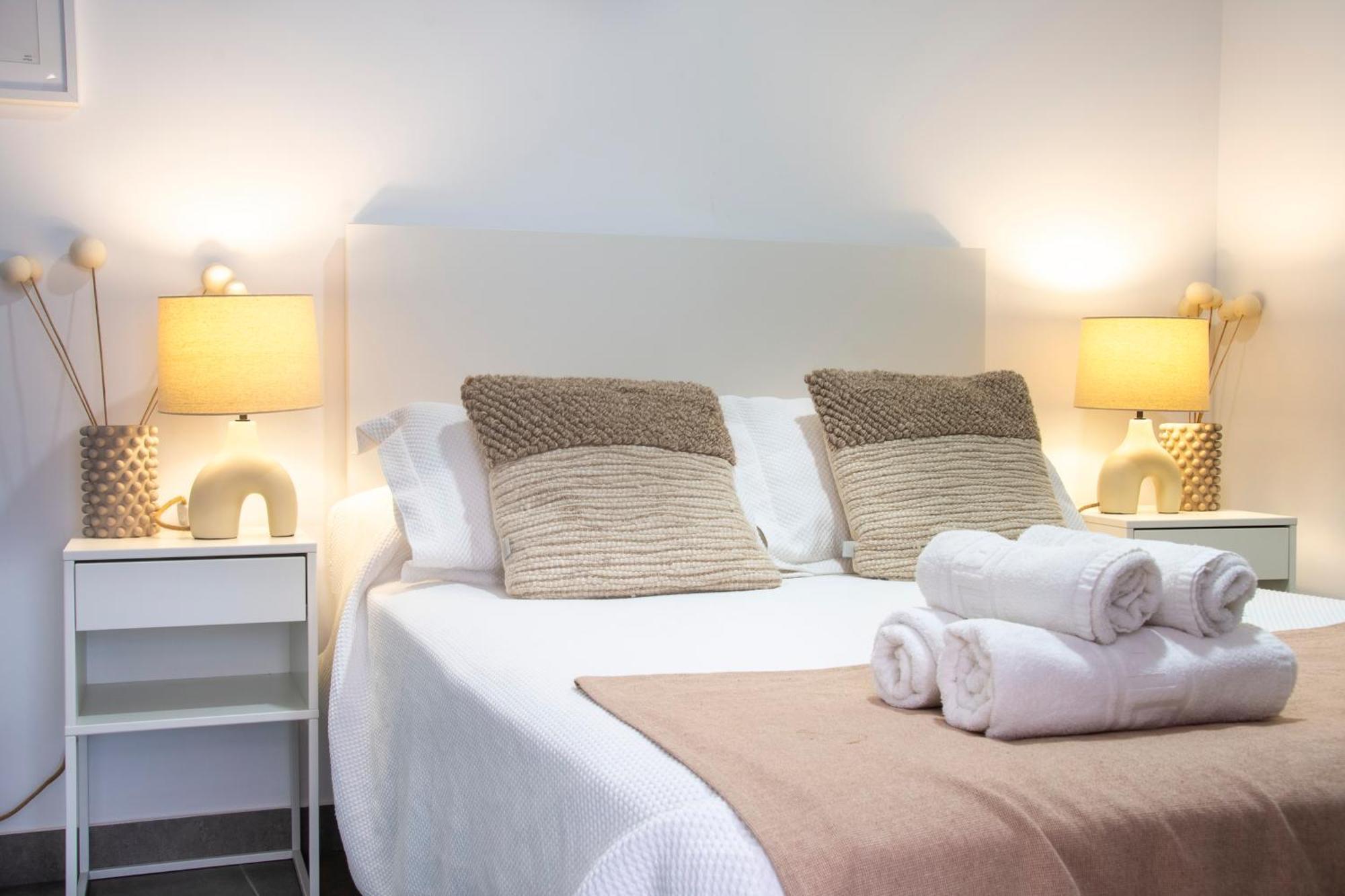 Apartamentos La Tahona Cádiz Exteriör bild