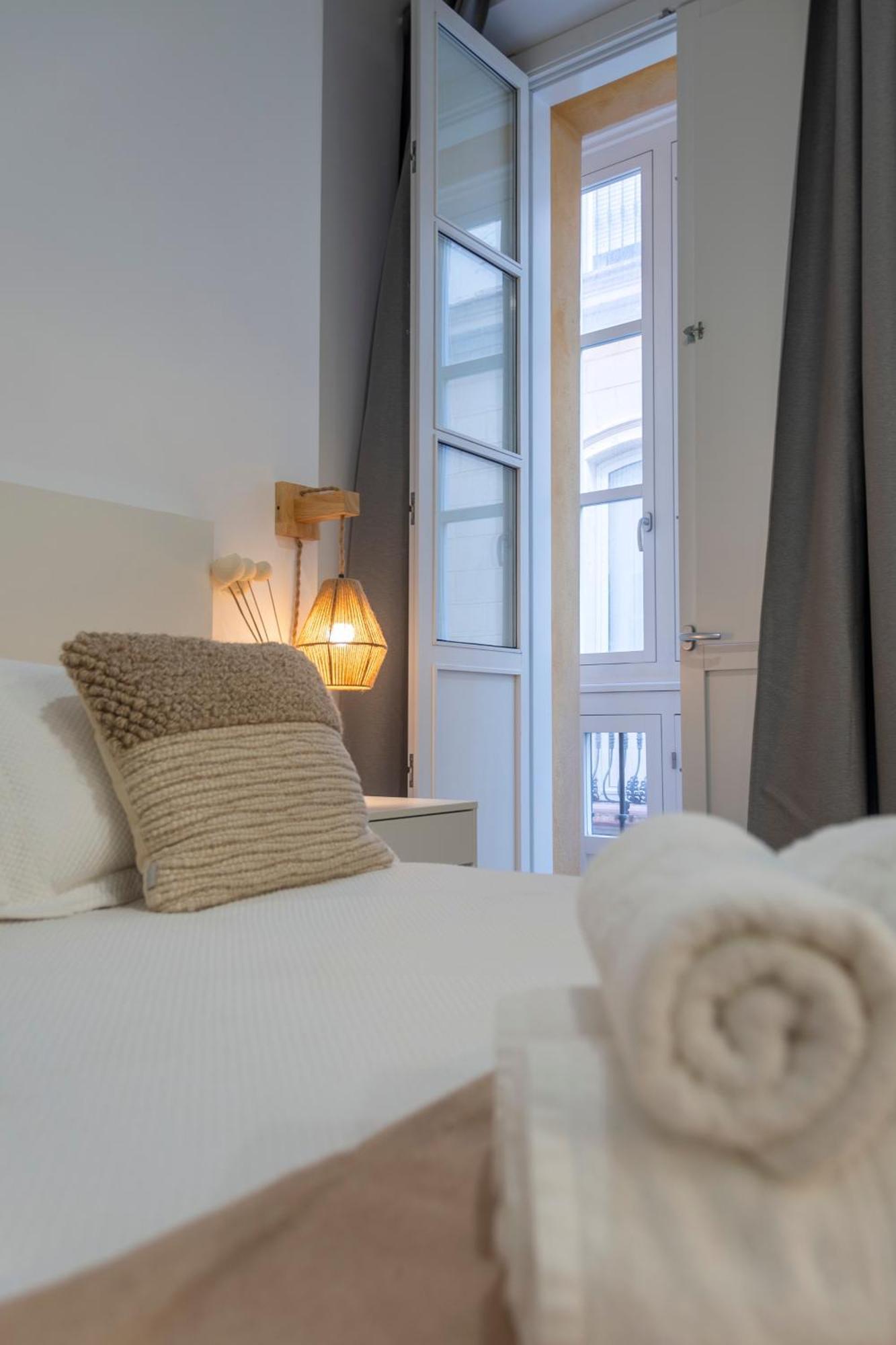 Apartamentos La Tahona Cádiz Exteriör bild