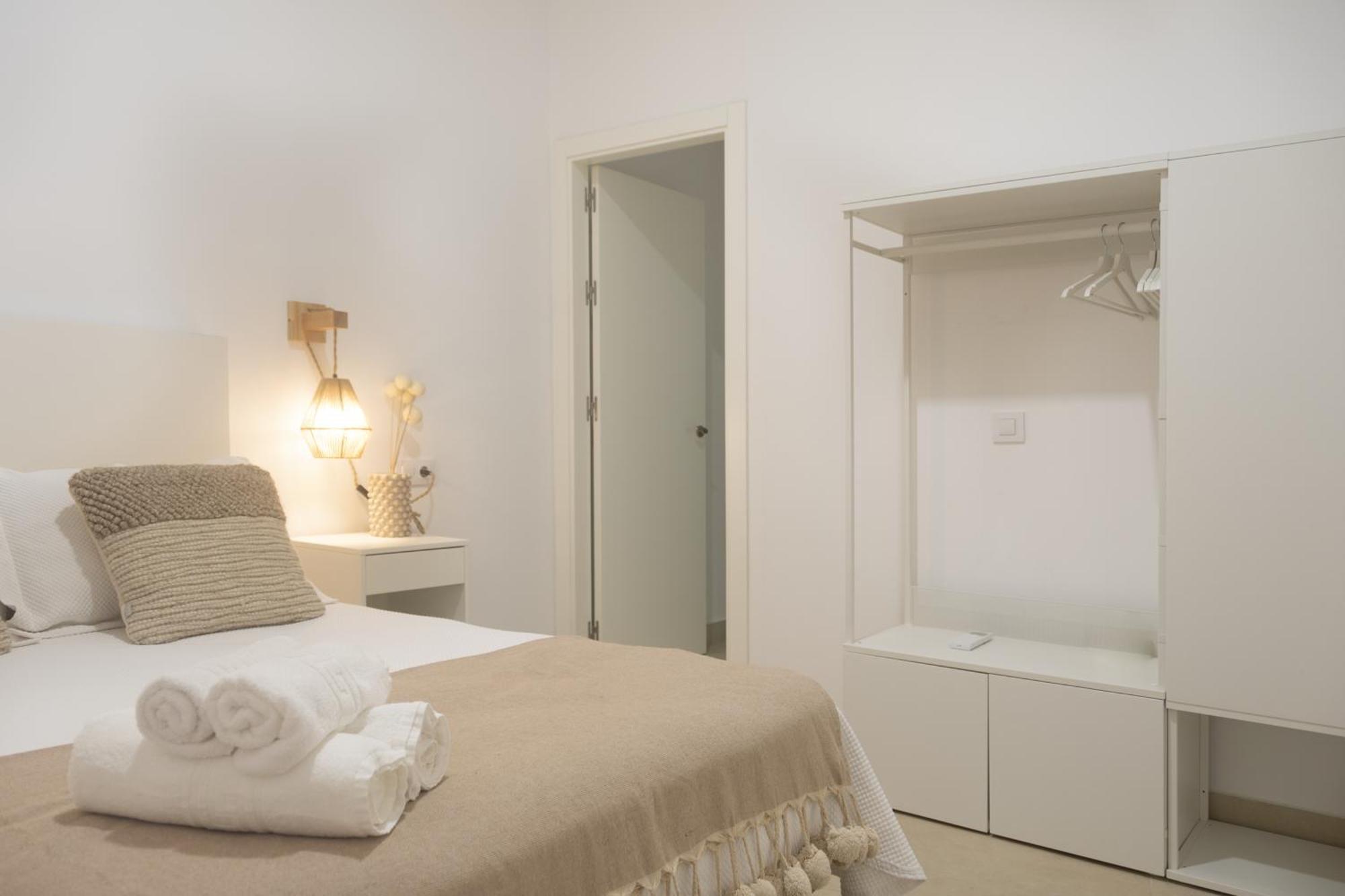 Apartamentos La Tahona Cádiz Exteriör bild