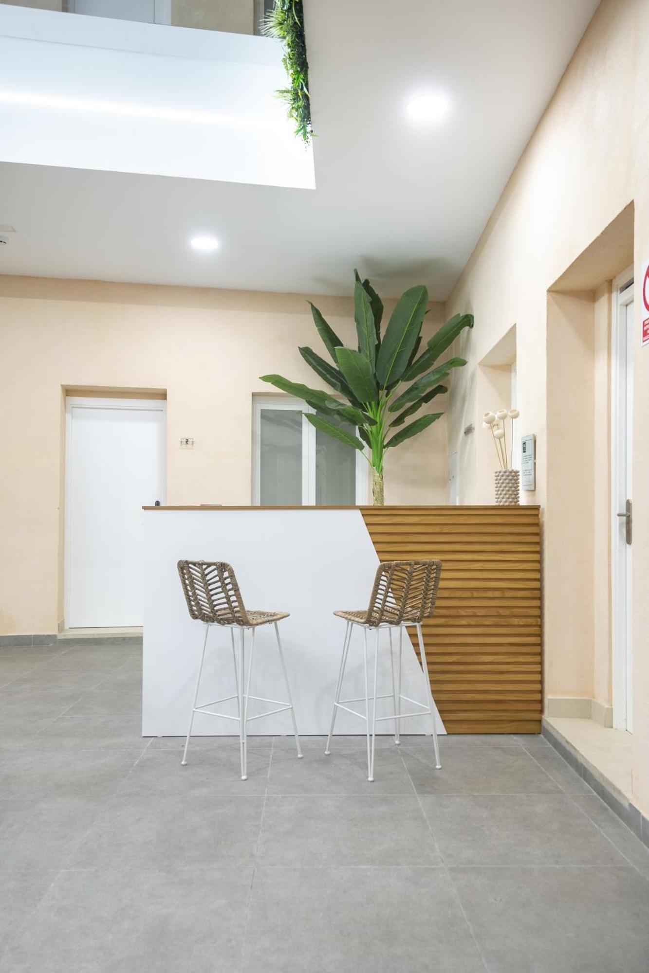 Apartamentos La Tahona Cádiz Exteriör bild