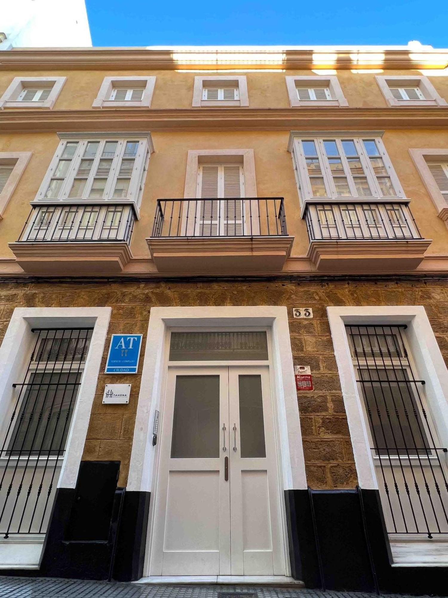 Apartamentos La Tahona Cádiz Exteriör bild