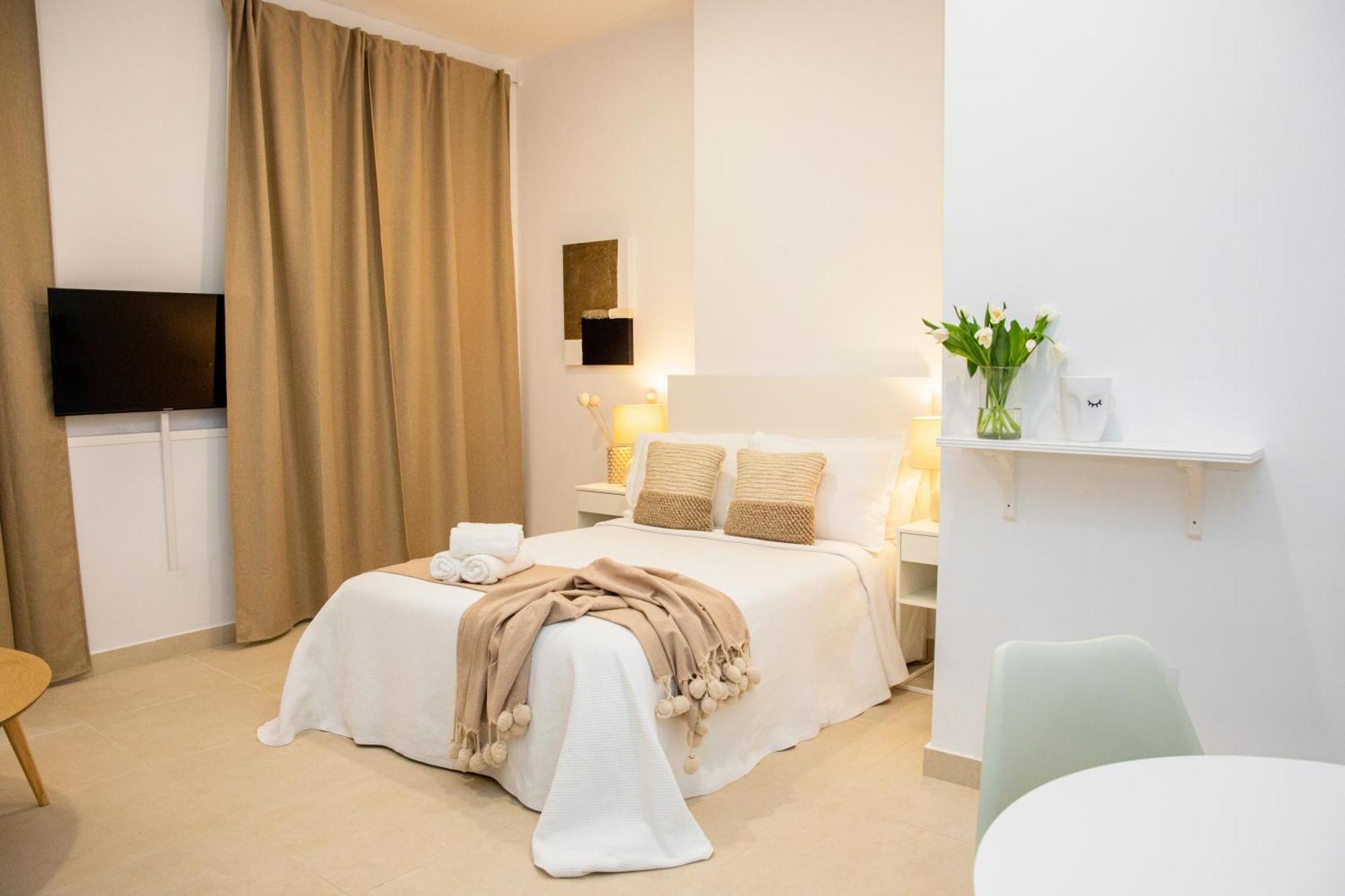 Apartamentos La Tahona Cádiz Exteriör bild